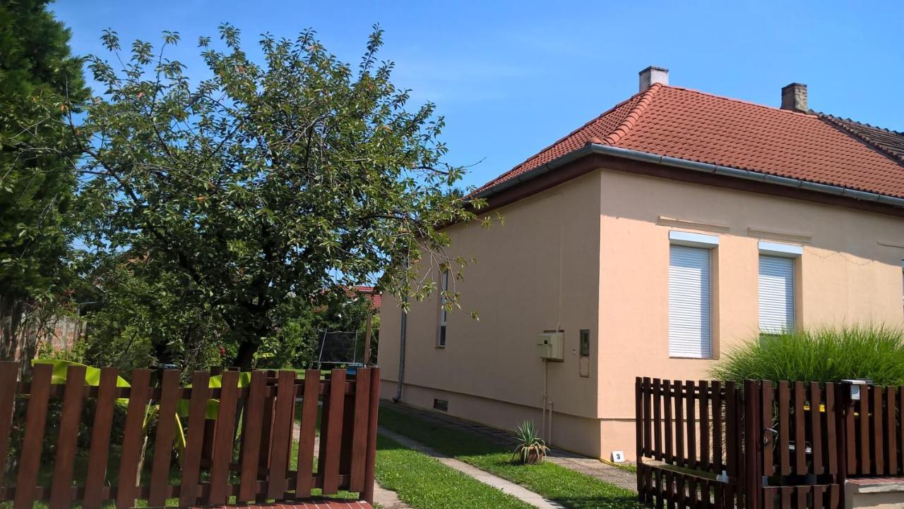Relax Apartman Nagykanizsa Exterior photo